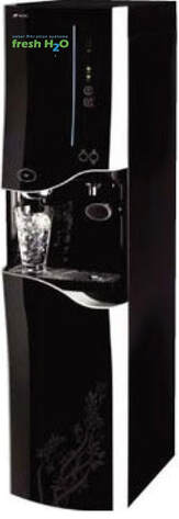 Water cooler with ice